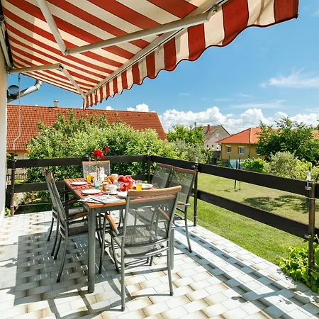 Antal By Interhome Vakantiehuis Balatonalmádi