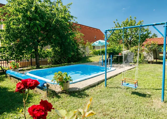 בית נופש Antal By Interhome Balatonalmádi