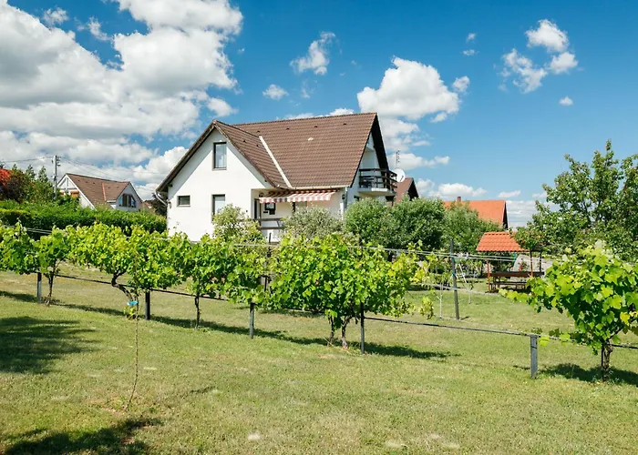 Vakantiehuis Antal By Interhome Balatonalmádi